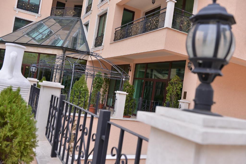 Anastasia Boutique Aparthotel Sofia Esterno foto